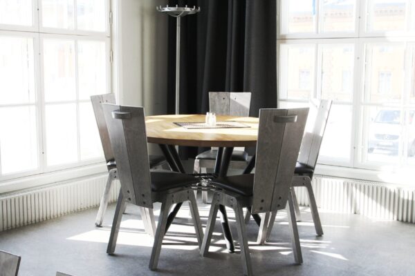 Konferensmöbler och restaurangmöbler i svensk design