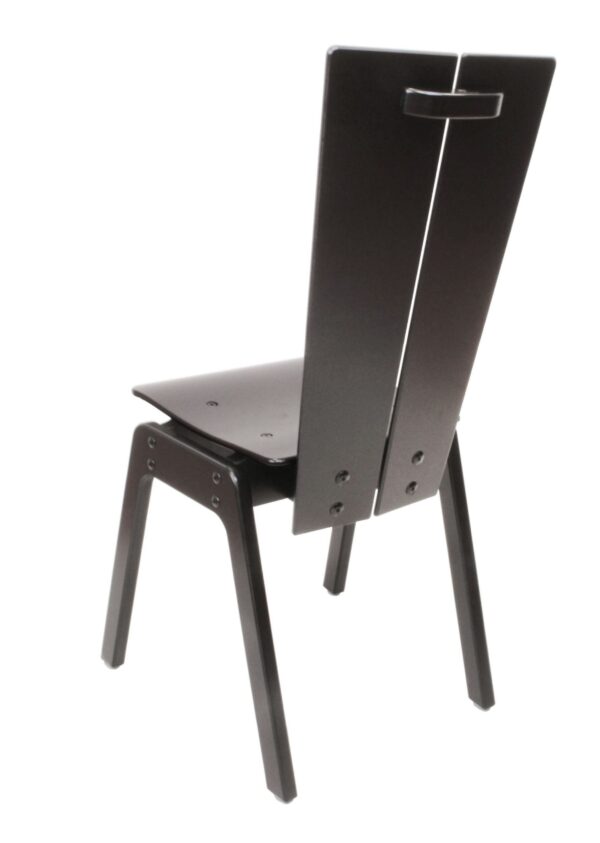 Stapelbar stol svensk design
